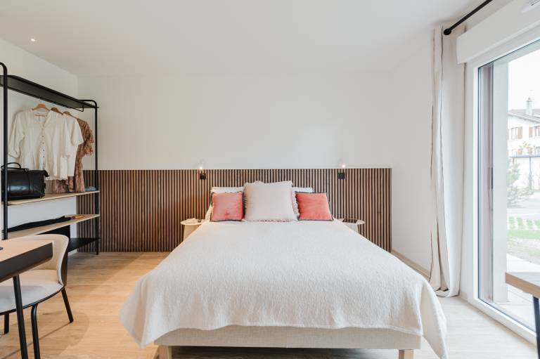 Aparthotel with patio & yard | Suitable for remote work | Pets allowed — photo 5