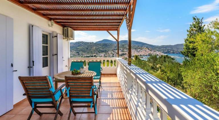 Villa with terrace, hot tub & private pool | Good for workation | Pets allowed — photo 3