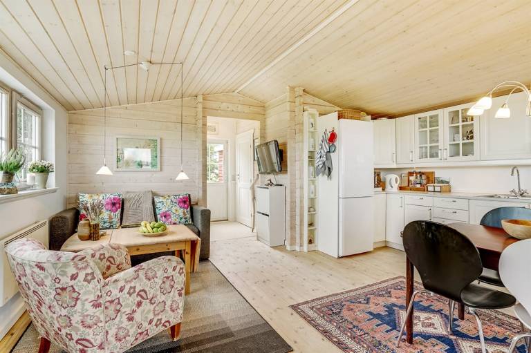 Vacation home with patio, garden & barbecue | Sea view — photo 4