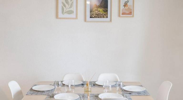 Apartment with patio — photo 4