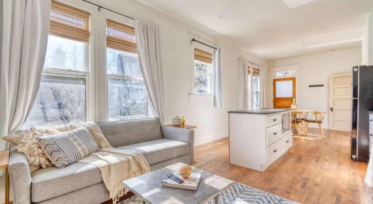 Apartment with 1 room for 2 persons in Portland, OR