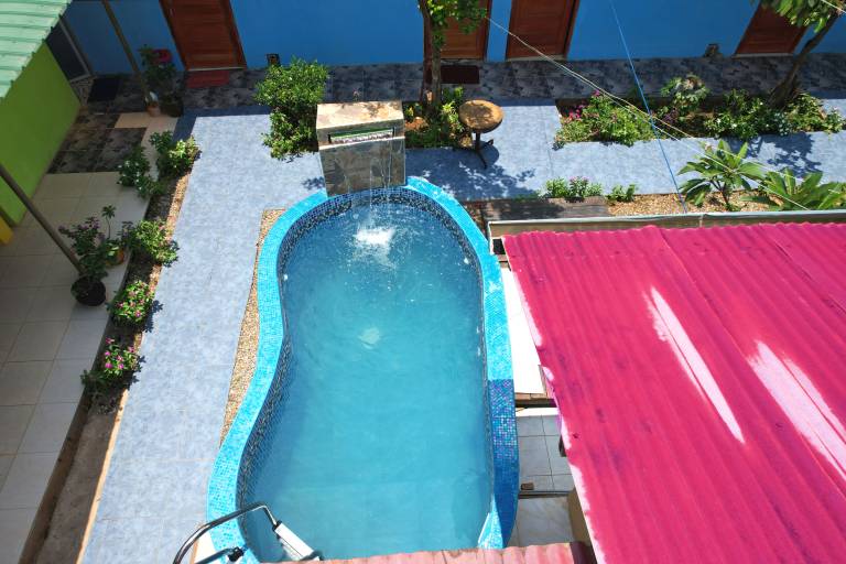 Koryares Househostel Tambopata