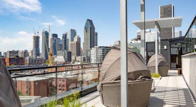 Fully equipped holiday apartment with pool & barbecue | Next to Notre-Dame Basilica | Pets are welcome — photo 5
