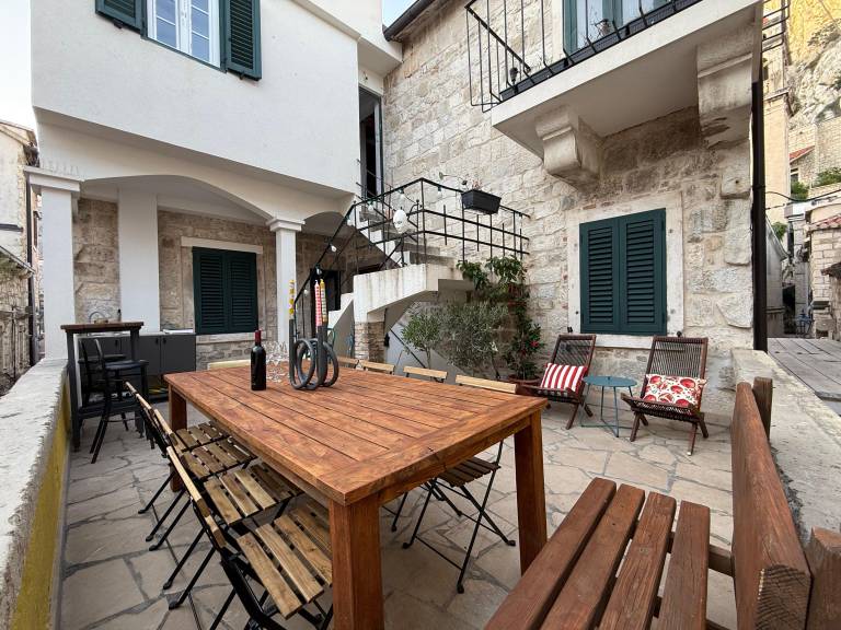Ferienhaus mit Hund in Punta - Stari Grad, Gespanschaft Split-Dalmatien, Kroatien für max. 10 Personen Ferienhaus mit Hund in Punta - Stari Grad, Gespanschaft Split-Dalmatien, Kroatien für max. 10 Personen
