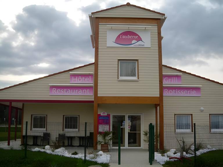 Hotel Lemand Lyon Est - Villefontaine in Genas
