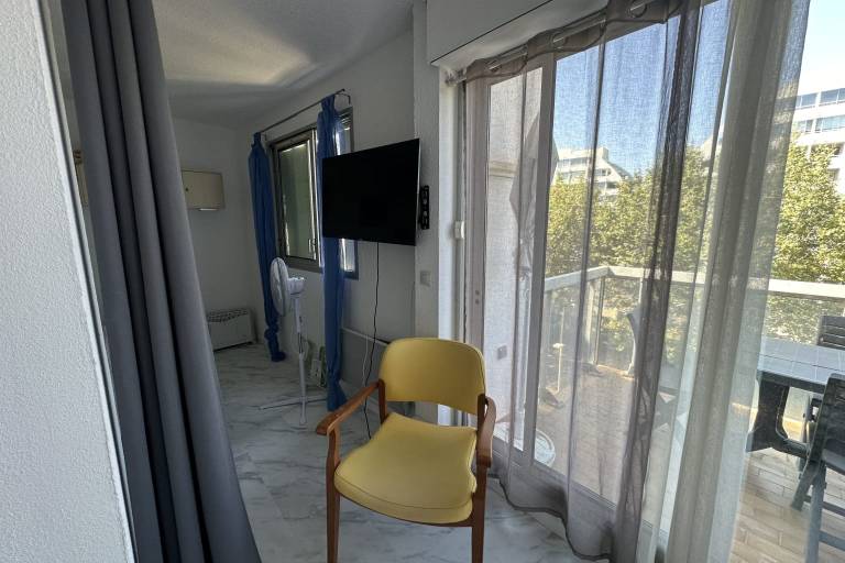 Beautiful renovated T2 - close to the beach — photo 3