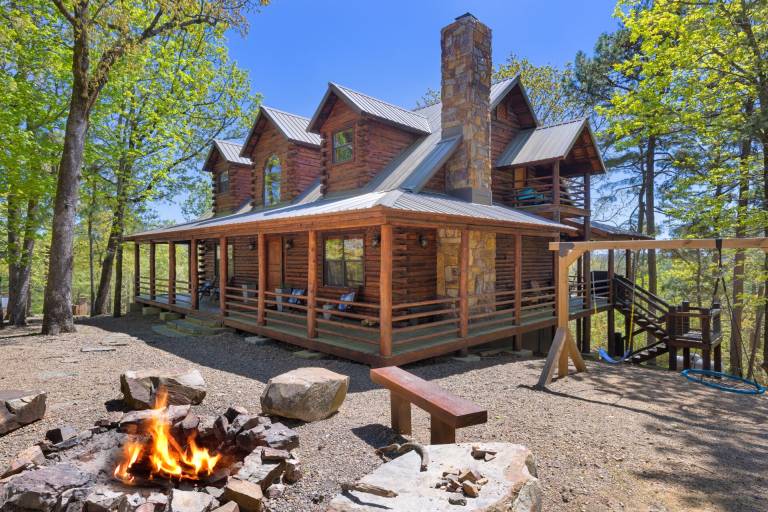 House Broken Bow