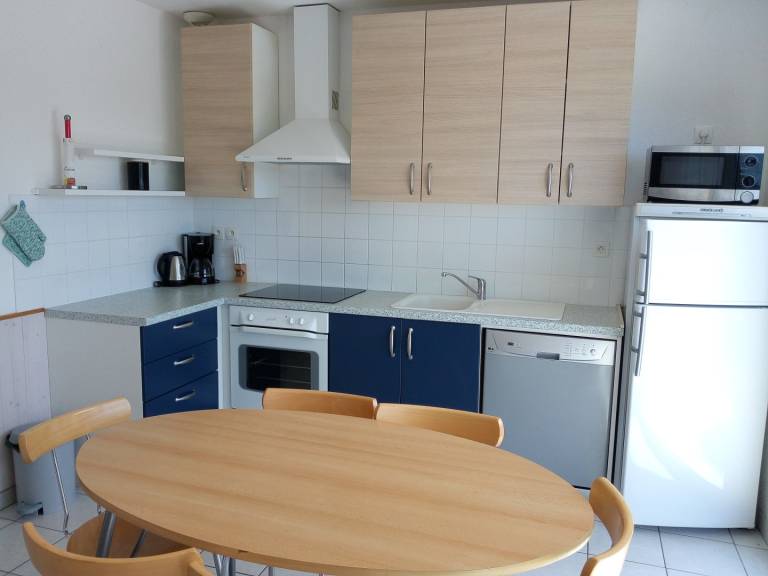 Rental apartment with garden & barbecue | Mountain view — photo 2