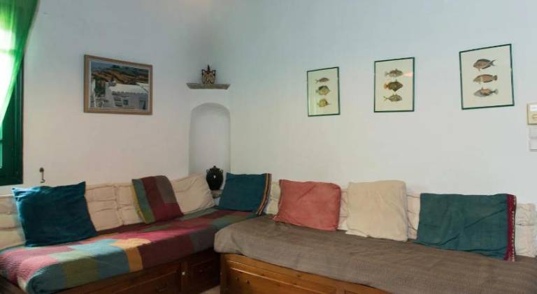 Vacation home with terrace — photo 2