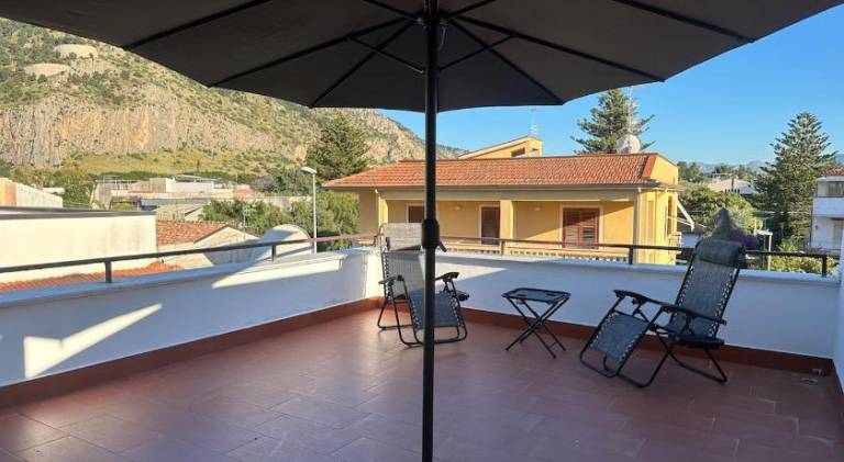 Holiday apartment with 1 room for 4 persons in Palermo