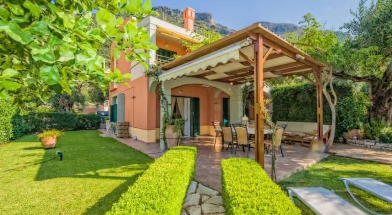 House with garden & terrace | Good for workation in Corfu
