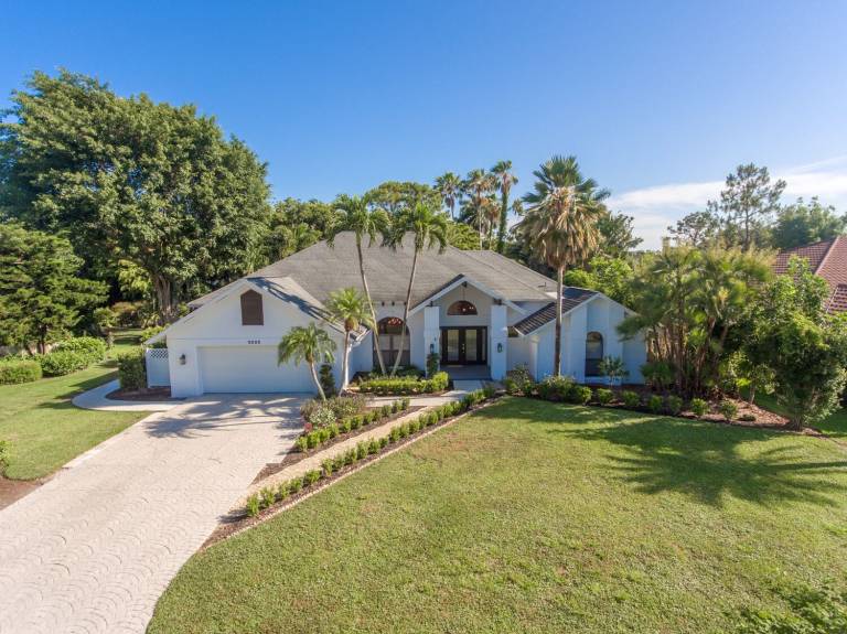 House  East Naples