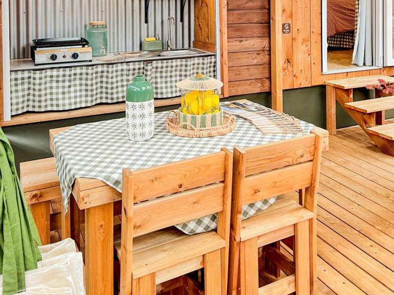 Vacation home with BBQ, heated pool & patio | Sea view — photo 4