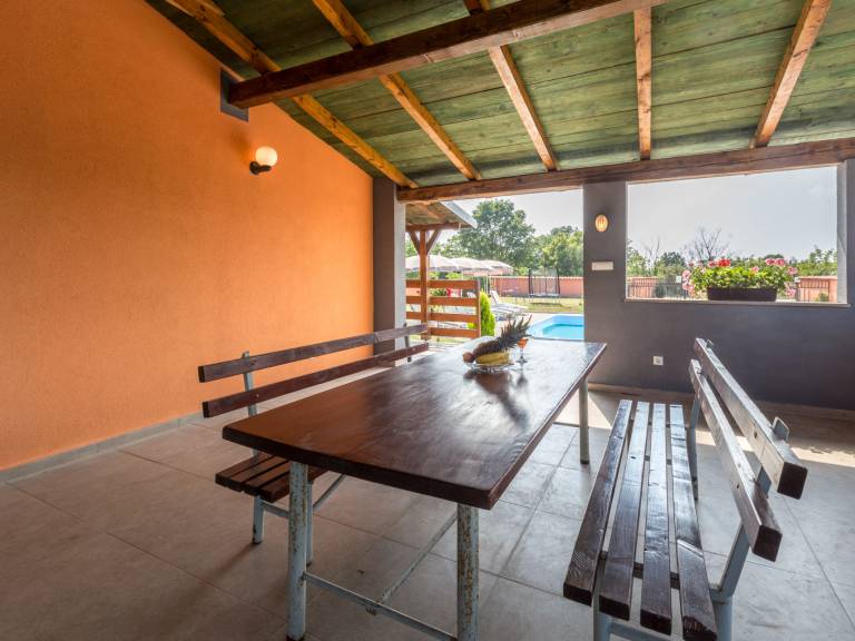 House with terrace, barbecue & private pool — photo 4