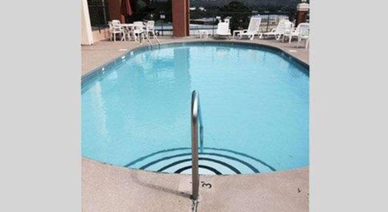 Quality Inn & Suites Clarksville — photo 5