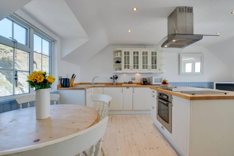 Cottage with garden | Water view in Helston