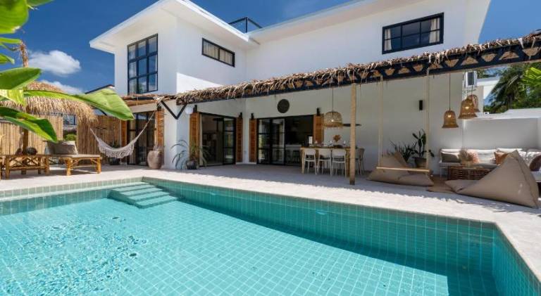 Manao Seaview Pool Villa 34 - 5 Mins Walk To The Beach in Krabi
