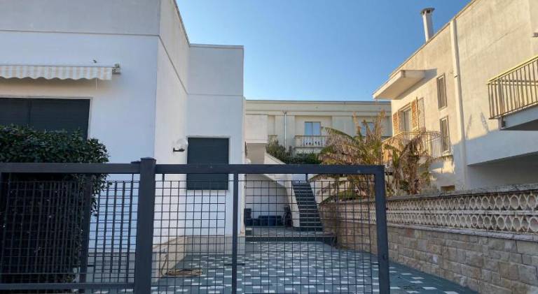 House | Next to the beach | Pets allowed — photo 3