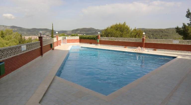 Holiday apartment with terrace & pool — photo 4