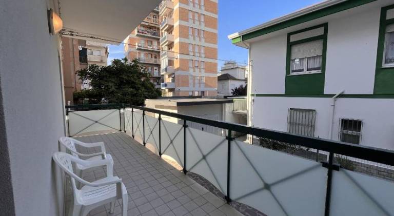 Beach Apartment Cattolica 2min to Beach AC w Parking - Il Lupo Affitta — photo 4