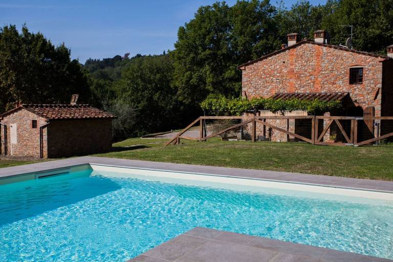 Children-friendly pleasant farm with yard, barbecue & private pool | Dogs allowed in Pistoia