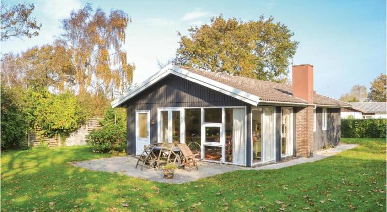 Vacation home with 3 rooms for 5 persons in Esbjerg