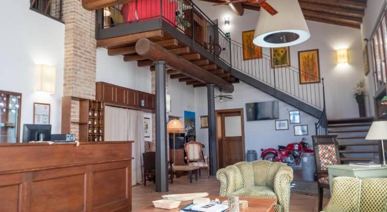 Charming vacation home with patio, pool & yard | Pets allowed — photo 2