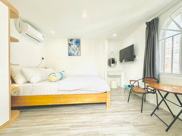 Spacious Penthouse private rooftop in D1 HCMC — photo 2