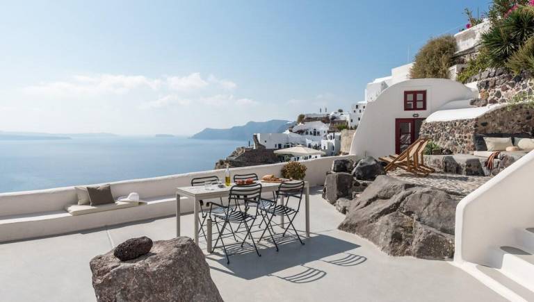 Villa with jacuzzi, terrace & yard | Good for workation — photo 4