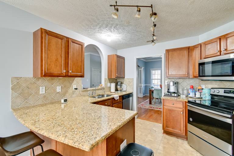 Hope Mills Family Home w/ Huge Backyard! — photo 2