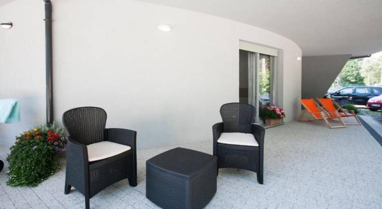 Rental apartment with pool — photo 5