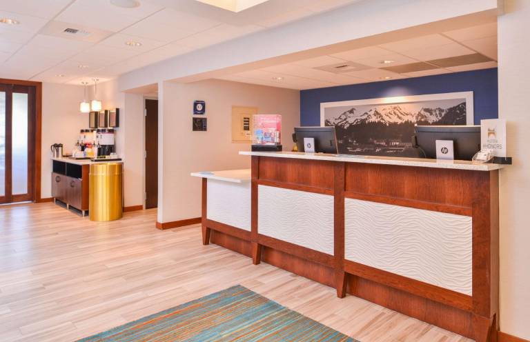 Hampton Inn Seattle-Airport — photo 3