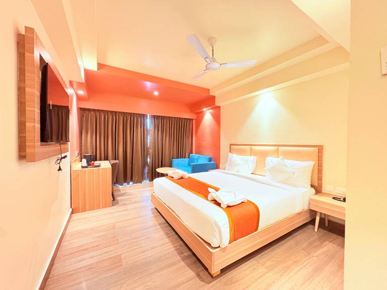 Hotel Golden Wave Premium Puri Near Sea Beach in Puri