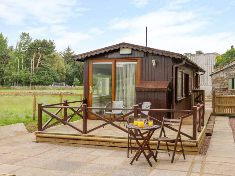 Wonderful cottage with yard | Pet-friendly in Scarborough