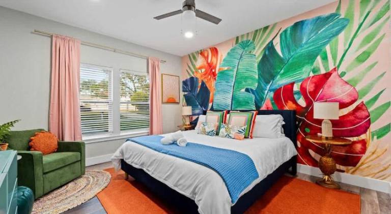 Vacation home with pool | Pets are welcome — photo 2