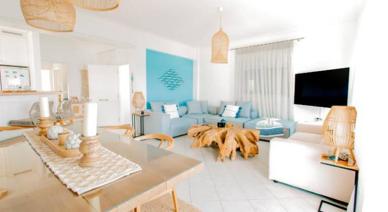 Fully equipped holiday apartment with yard & patio | Beach nearby | Pets allowed — photo 2
