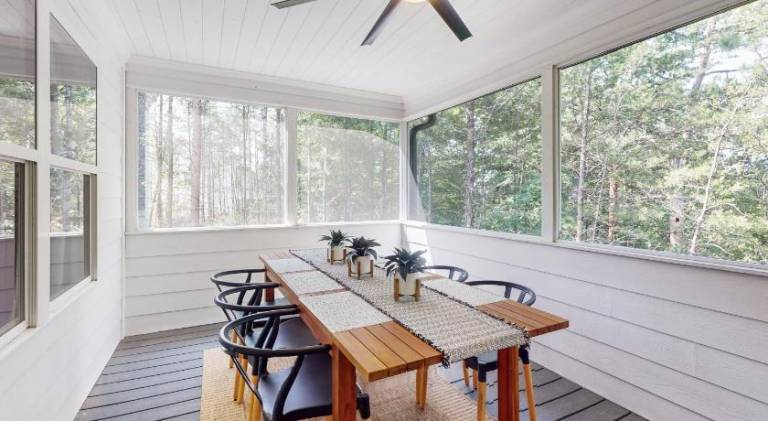 Vacation home with pool & hot tub — photo 4