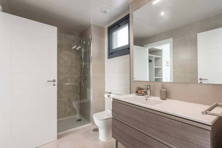Family-friendly beautiful holiday apartment with terrace, pool & yard | Close to the beach | Pets are welcome — photo 5