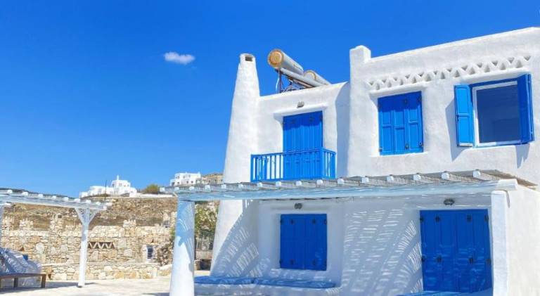 Rental apartment with pool & patio in Mykonos