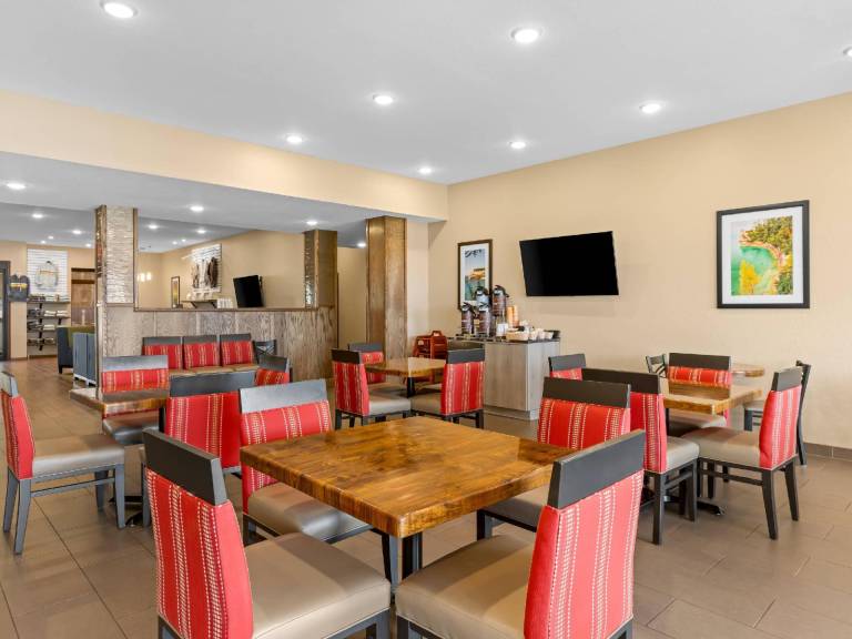 Comfort Inn & Suites Munising-Lakefront — photo 2