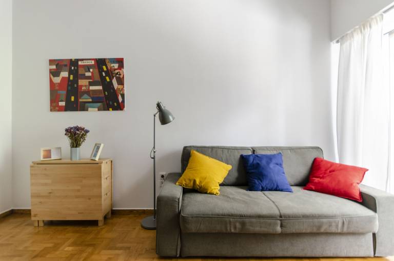 AthanasiouDiakou5 Colourful apartment under the