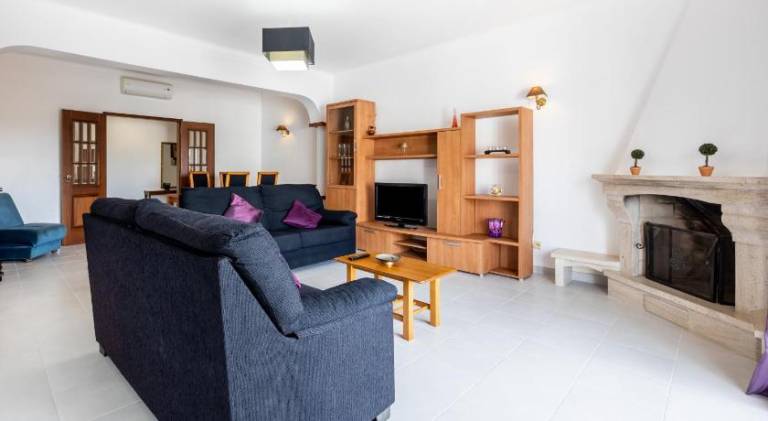 Rental apartment with 2 rooms for 4 persons — photo 2