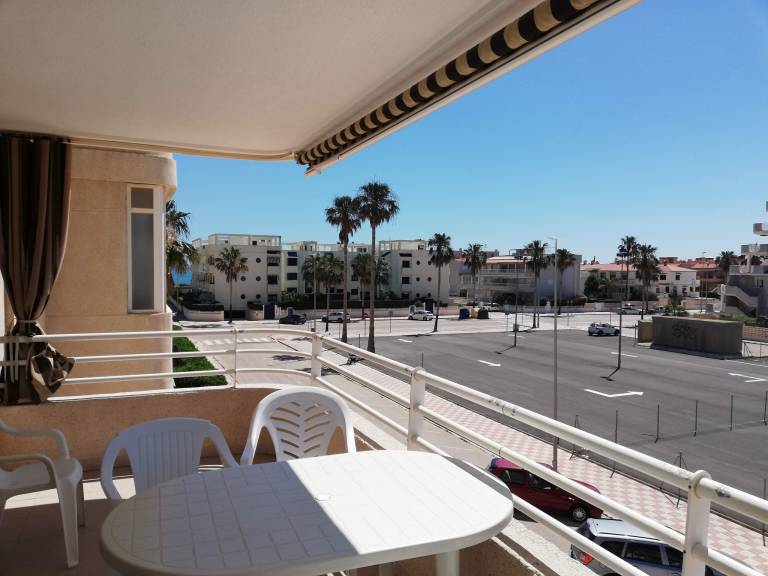 Family-friendly rental apartment with patio, pool & garden | Close to the beach | Pets allowed — photo 5