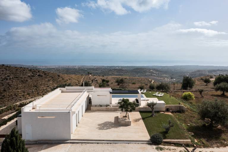 Nice villa with garden, BBQ & private pool | Water view | Dogs allowed — photo 2