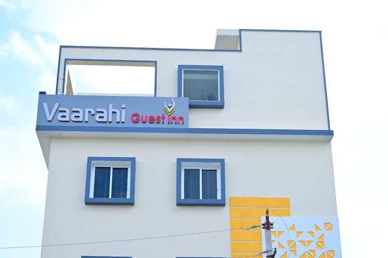 Vaarahi Guest Inn