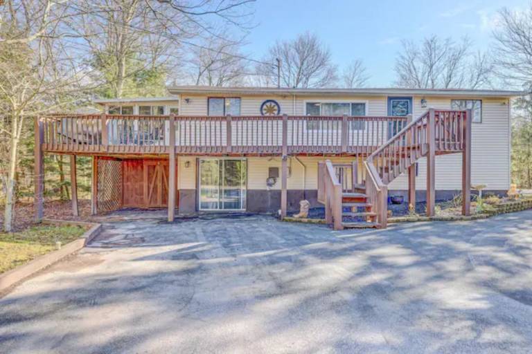 House Pocono Lake
