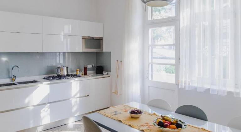 Holiday apartment with terrace & yard — photo 3