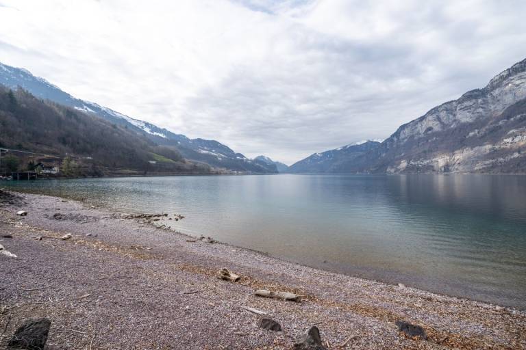 Discover Apartment Seeperle, a charming vacation apartment in Murg, Switzerland, just 110 meters from the lake. — photo 5