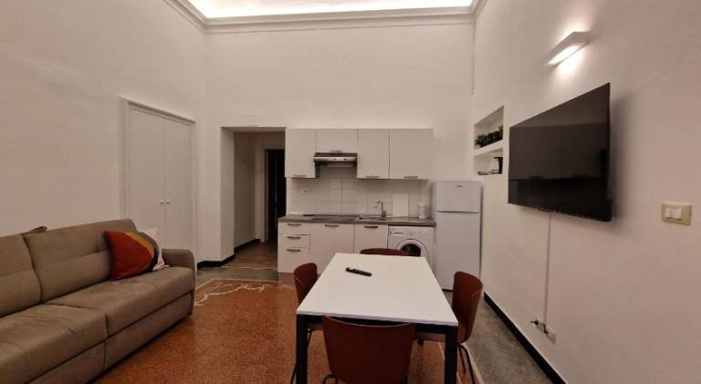 Rental apartment with terrace & yard | Near Via Giuseppe Garibaldi — photo 5