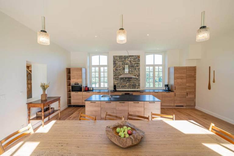 Vacation home with sauna & yard — photo 4